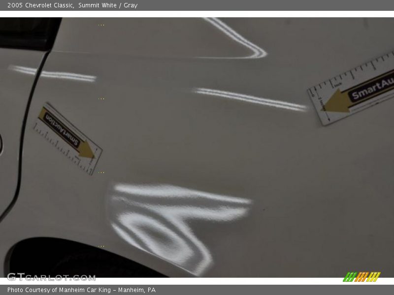 Summit White / Gray 2005 Chevrolet Classic