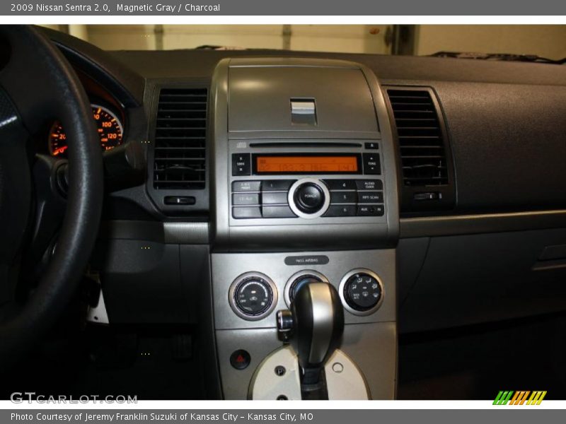 Magnetic Gray / Charcoal 2009 Nissan Sentra 2.0