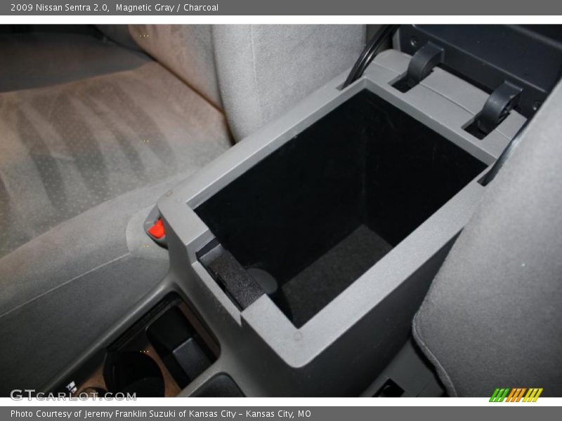 Magnetic Gray / Charcoal 2009 Nissan Sentra 2.0