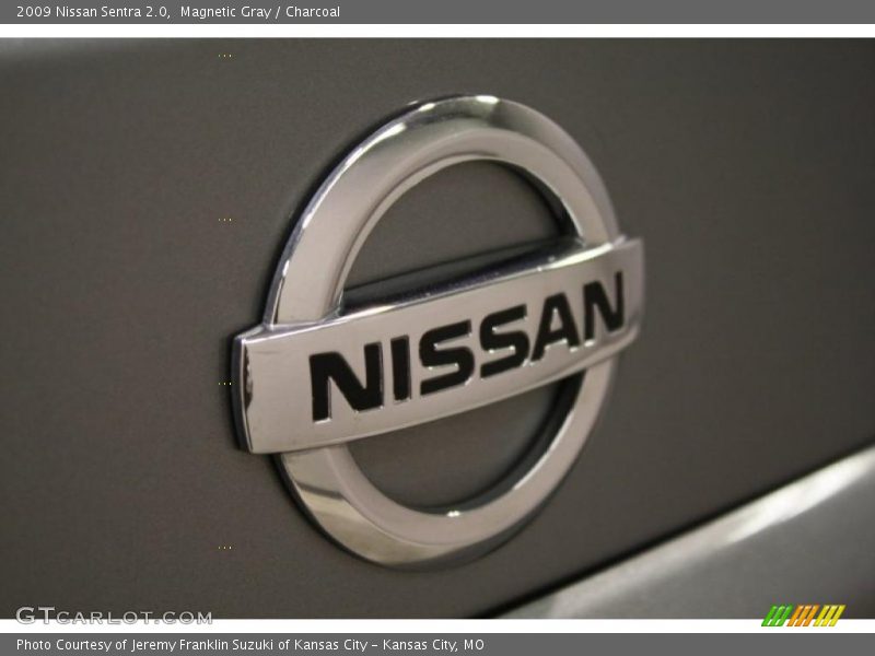 Magnetic Gray / Charcoal 2009 Nissan Sentra 2.0