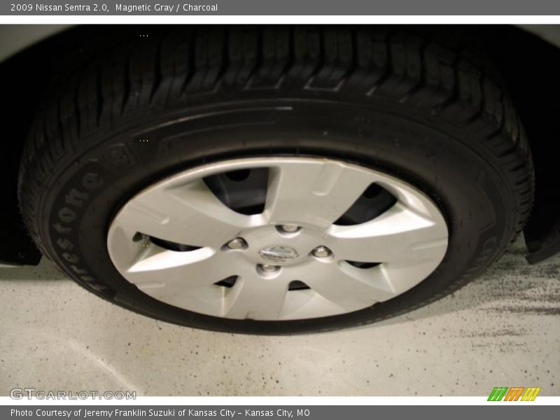 Magnetic Gray / Charcoal 2009 Nissan Sentra 2.0