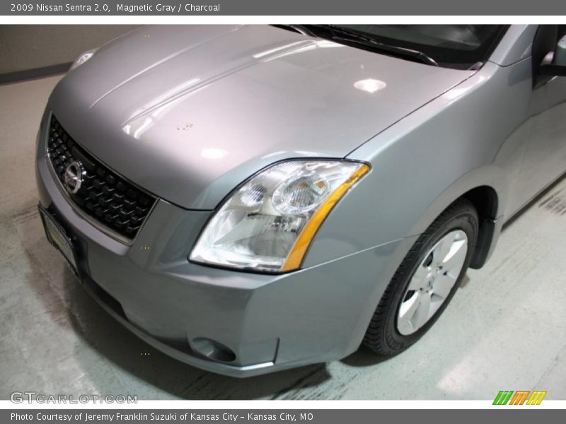 Magnetic Gray / Charcoal 2009 Nissan Sentra 2.0