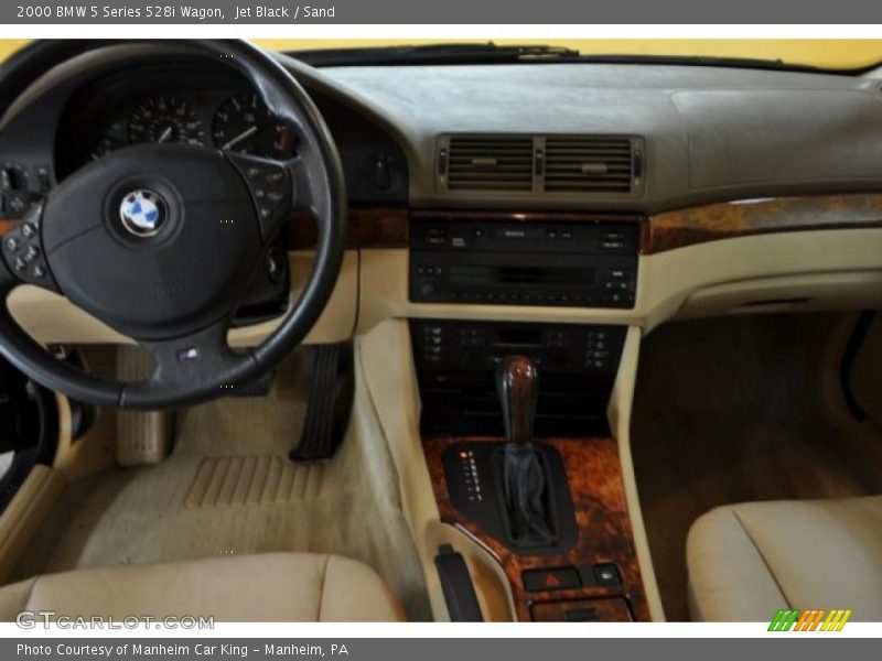 Jet Black / Sand 2000 BMW 5 Series 528i Wagon