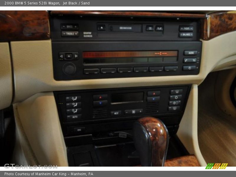 Jet Black / Sand 2000 BMW 5 Series 528i Wagon