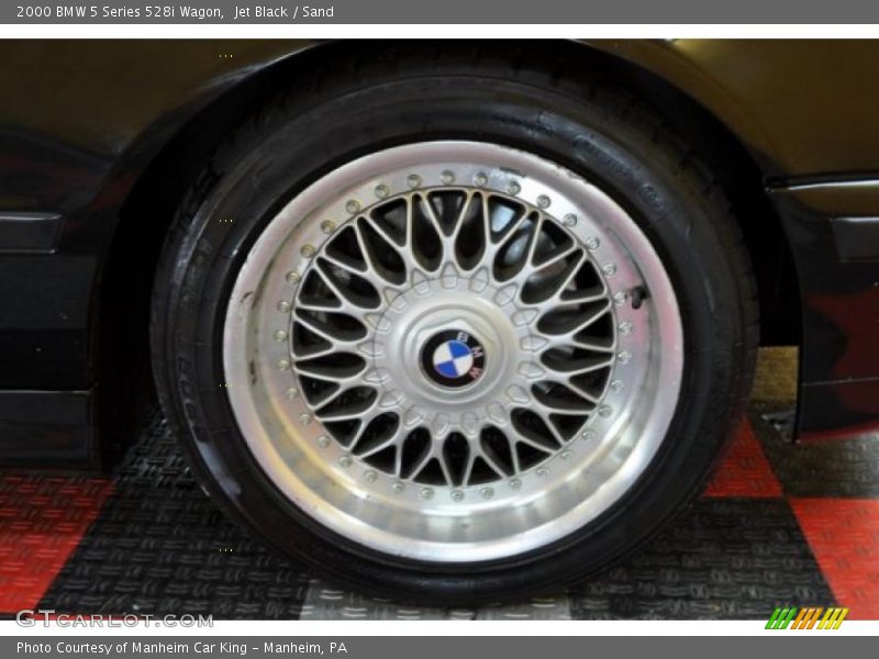 Jet Black / Sand 2000 BMW 5 Series 528i Wagon