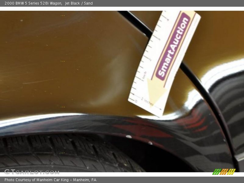 Jet Black / Sand 2000 BMW 5 Series 528i Wagon