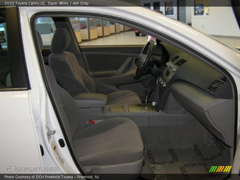 Super White / Ash Gray 2010 Toyota Camry LE