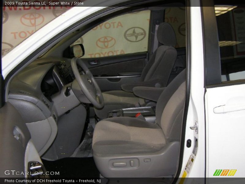 Super White / Stone 2009 Toyota Sienna LE
