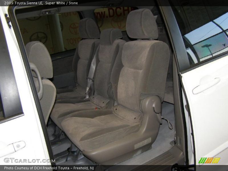 Super White / Stone 2009 Toyota Sienna LE