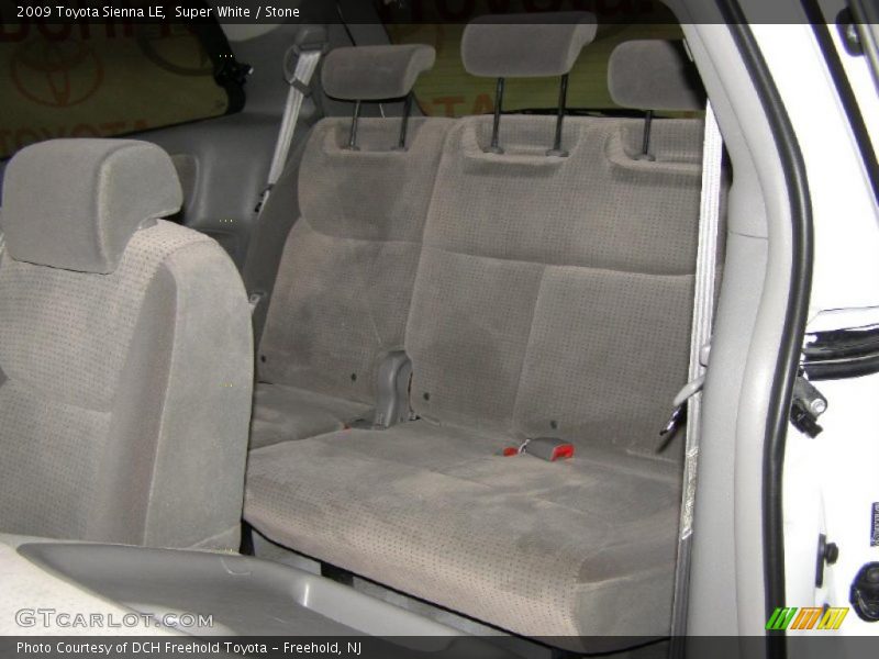 Super White / Stone 2009 Toyota Sienna LE