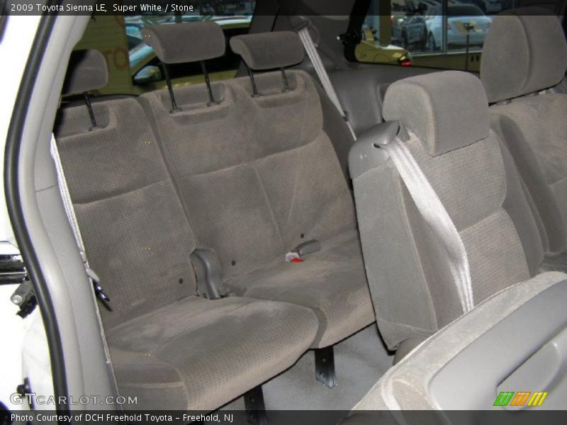 Super White / Stone 2009 Toyota Sienna LE