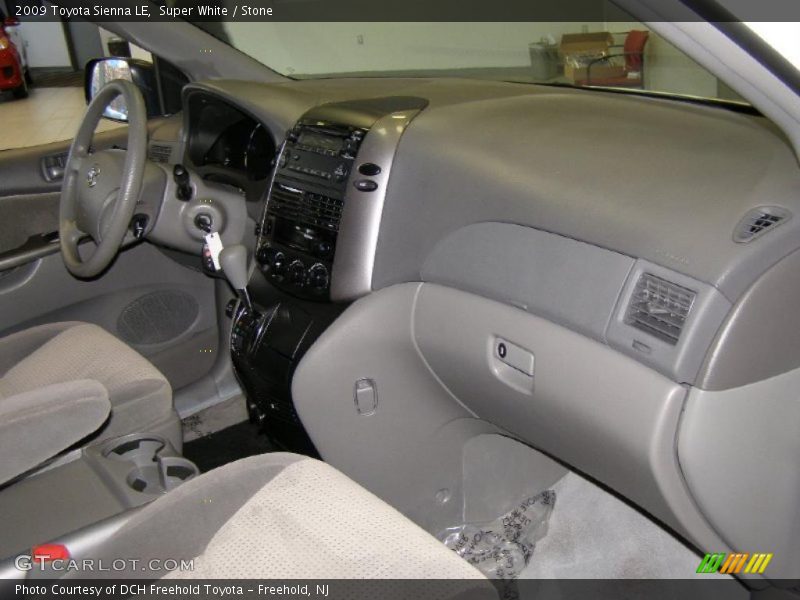Super White / Stone 2009 Toyota Sienna LE