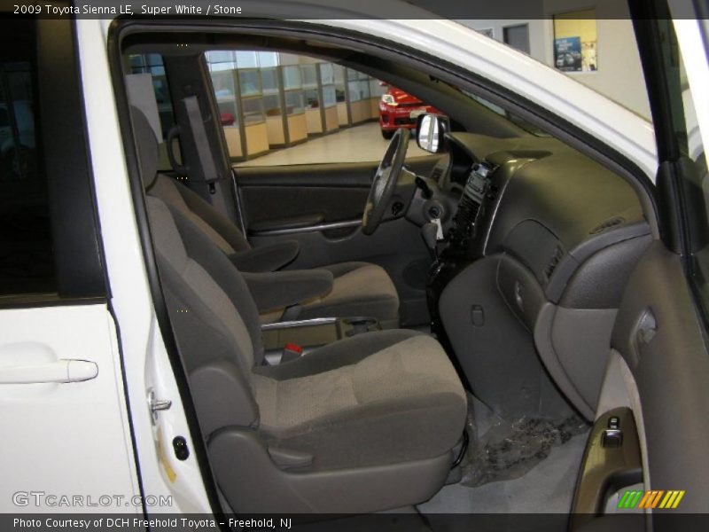 Super White / Stone 2009 Toyota Sienna LE