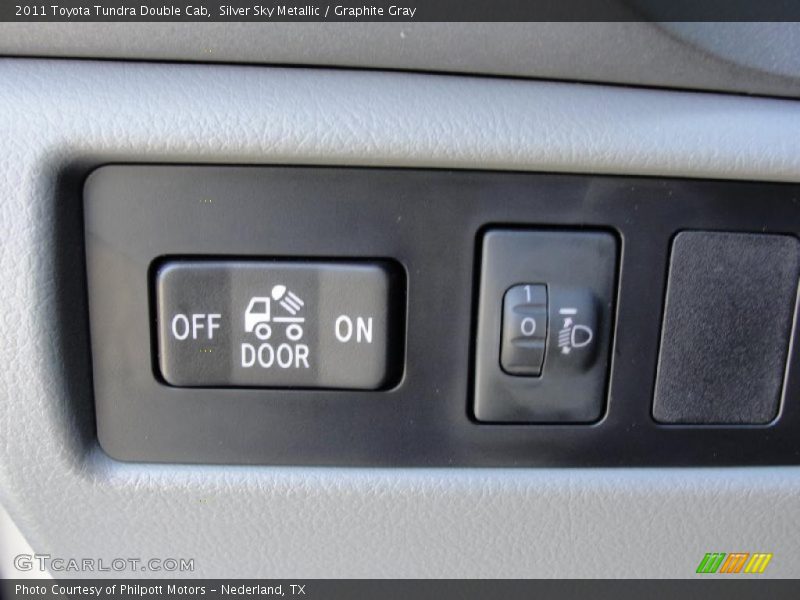 Silver Sky Metallic / Graphite Gray 2011 Toyota Tundra Double Cab