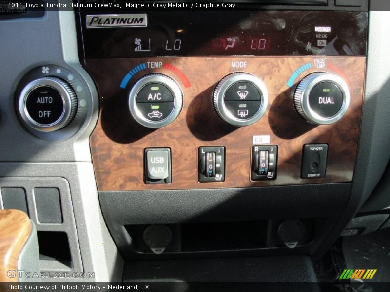 Controls of 2011 Tundra Platinum CrewMax