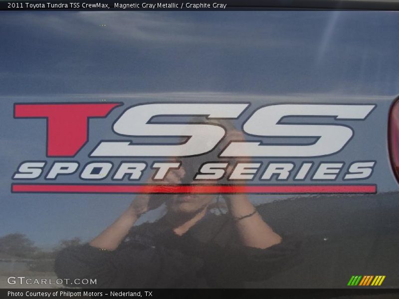  2011 Tundra TSS CrewMax Logo