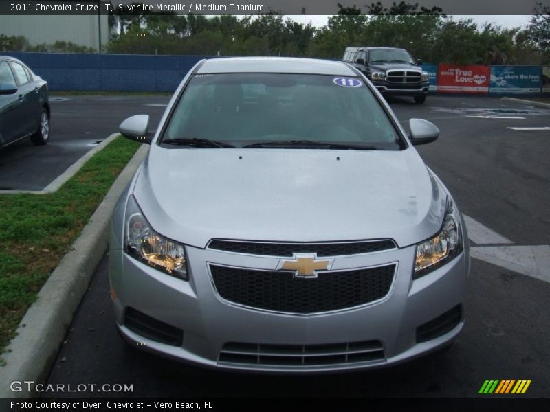 Silver Ice Metallic / Medium Titanium 2011 Chevrolet Cruze LT