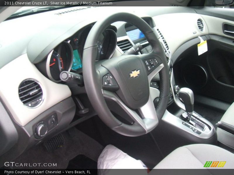 Silver Ice Metallic / Medium Titanium 2011 Chevrolet Cruze LT