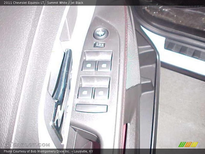 Summit White / Jet Black 2011 Chevrolet Equinox LT
