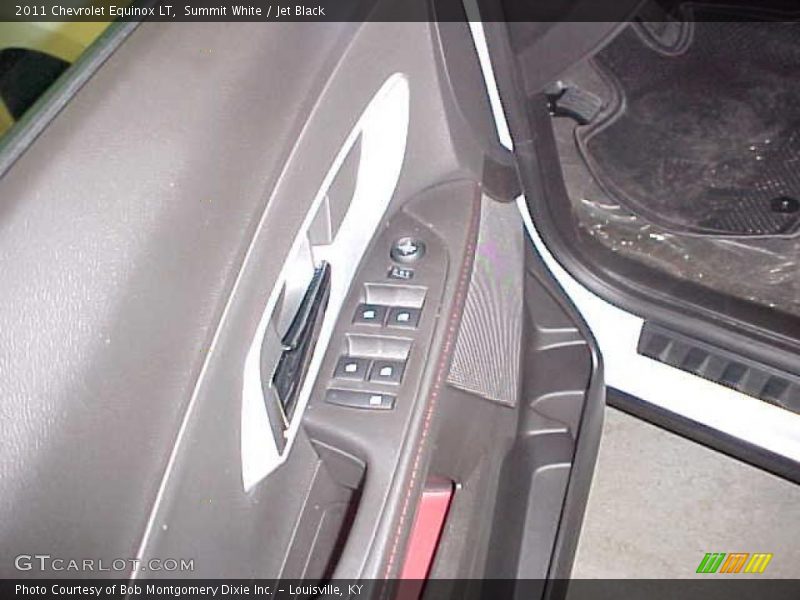 Summit White / Jet Black 2011 Chevrolet Equinox LT