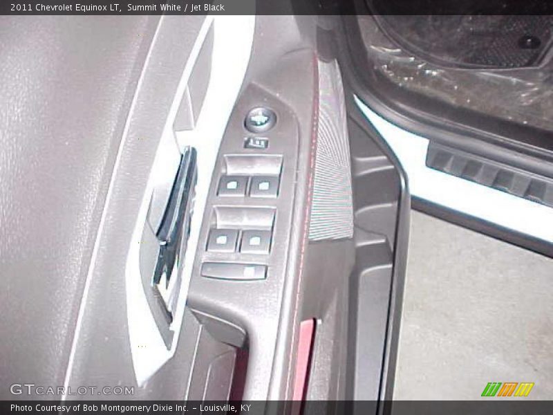 Summit White / Jet Black 2011 Chevrolet Equinox LT