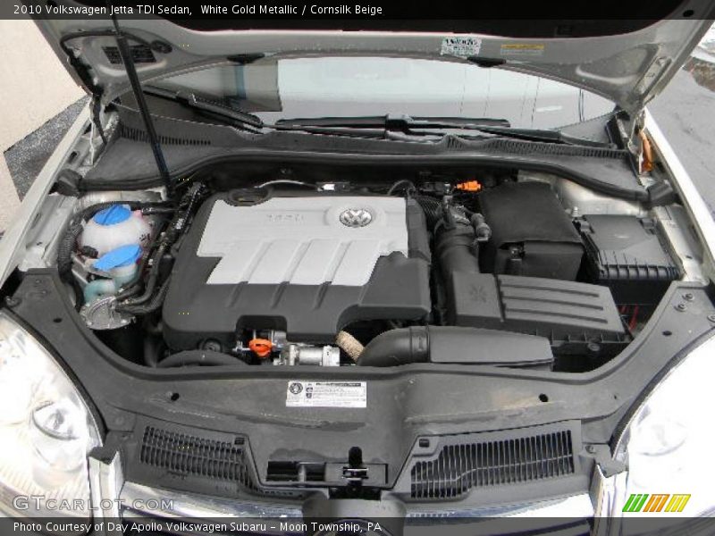 White Gold Metallic / Cornsilk Beige 2010 Volkswagen Jetta TDI Sedan