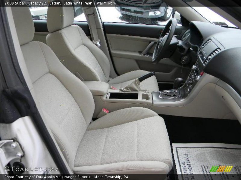 Satin White Pearl / Warm Ivory 2009 Subaru Legacy 2.5i Sedan