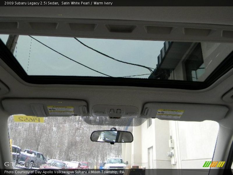 Satin White Pearl / Warm Ivory 2009 Subaru Legacy 2.5i Sedan