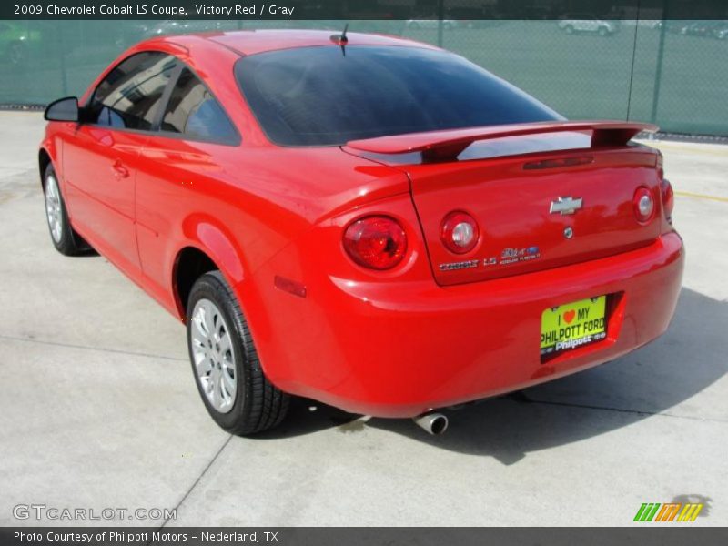 Victory Red / Gray 2009 Chevrolet Cobalt LS Coupe