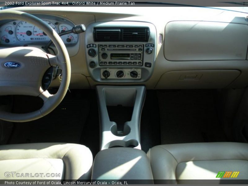 Oxford White / Medium Prairie Tan 2002 Ford Explorer Sport Trac 4x4