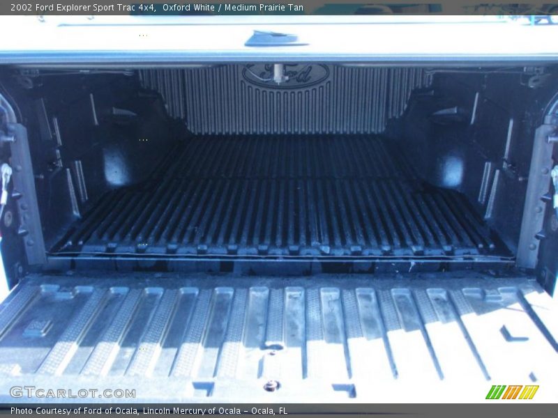 Oxford White / Medium Prairie Tan 2002 Ford Explorer Sport Trac 4x4