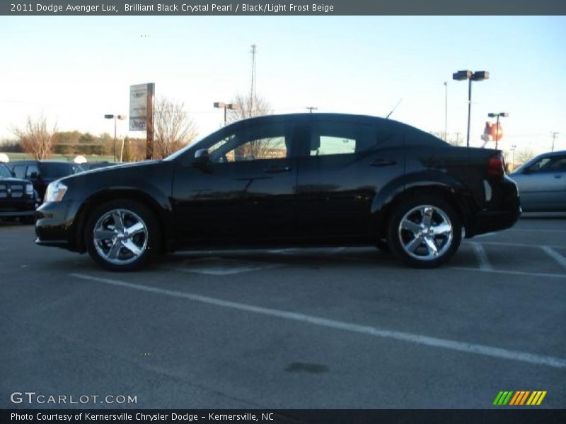 Brilliant Black Crystal Pearl / Black/Light Frost Beige 2011 Dodge Avenger Lux