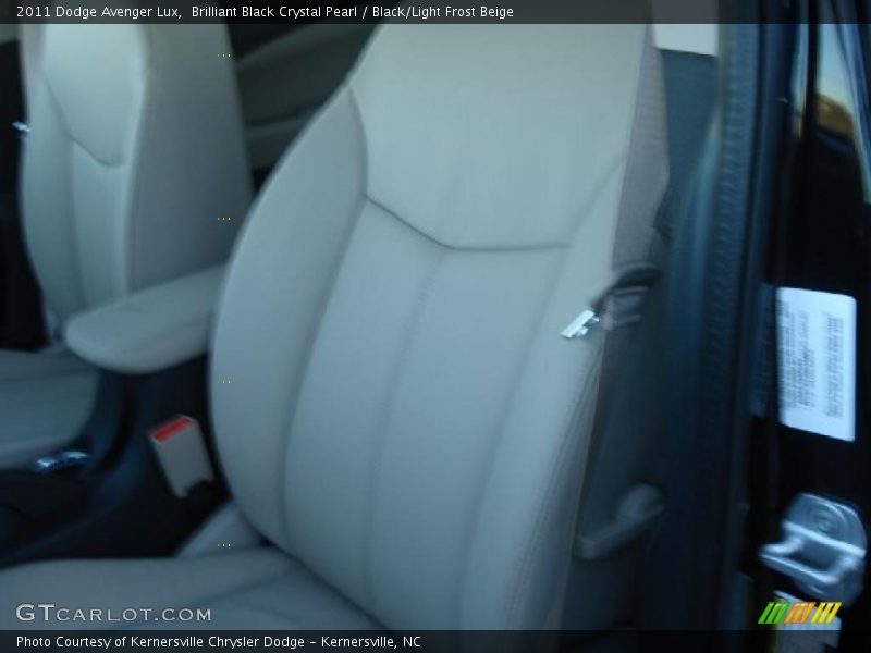 Brilliant Black Crystal Pearl / Black/Light Frost Beige 2011 Dodge Avenger Lux