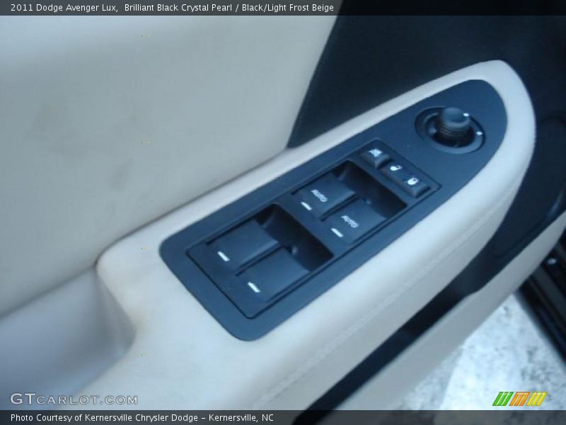 Brilliant Black Crystal Pearl / Black/Light Frost Beige 2011 Dodge Avenger Lux