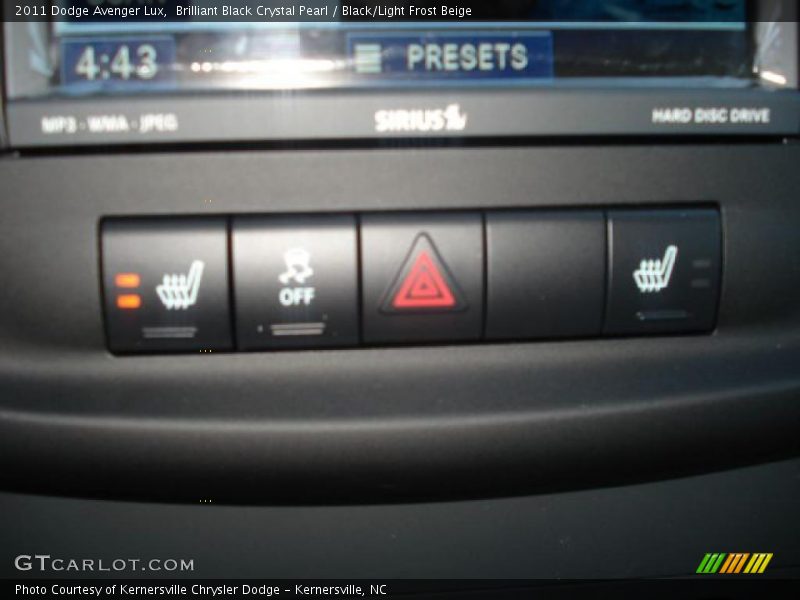 Brilliant Black Crystal Pearl / Black/Light Frost Beige 2011 Dodge Avenger Lux