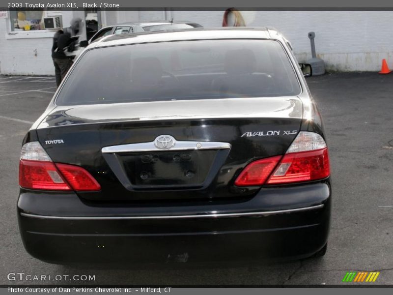 Black / Stone 2003 Toyota Avalon XLS