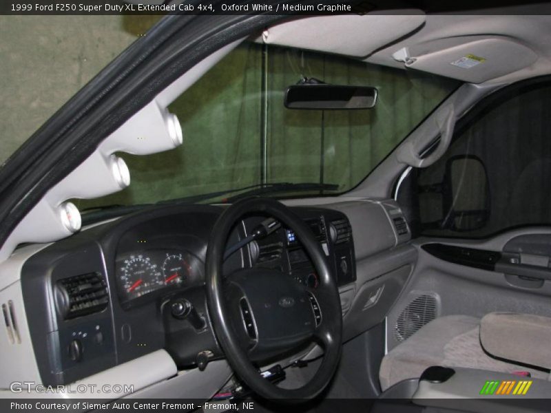 Oxford White / Medium Graphite 1999 Ford F250 Super Duty XL Extended Cab 4x4