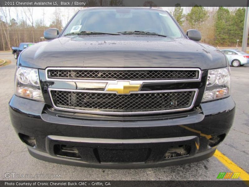 Black / Ebony 2011 Chevrolet Avalanche LS