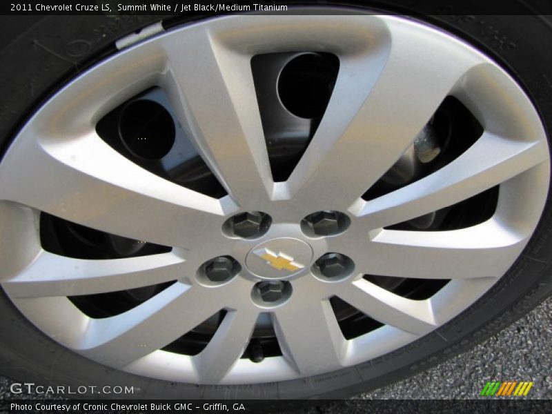 Summit White / Jet Black/Medium Titanium 2011 Chevrolet Cruze LS