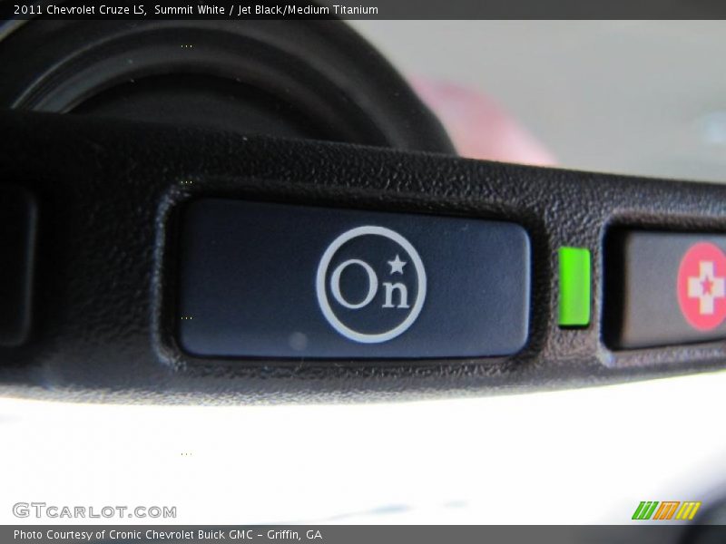 Summit White / Jet Black/Medium Titanium 2011 Chevrolet Cruze LS
