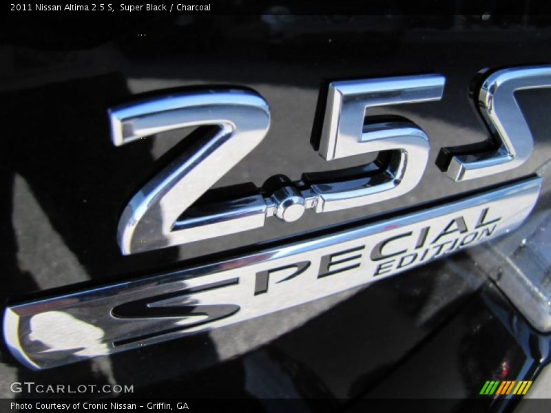 Super Black / Charcoal 2011 Nissan Altima 2.5 S