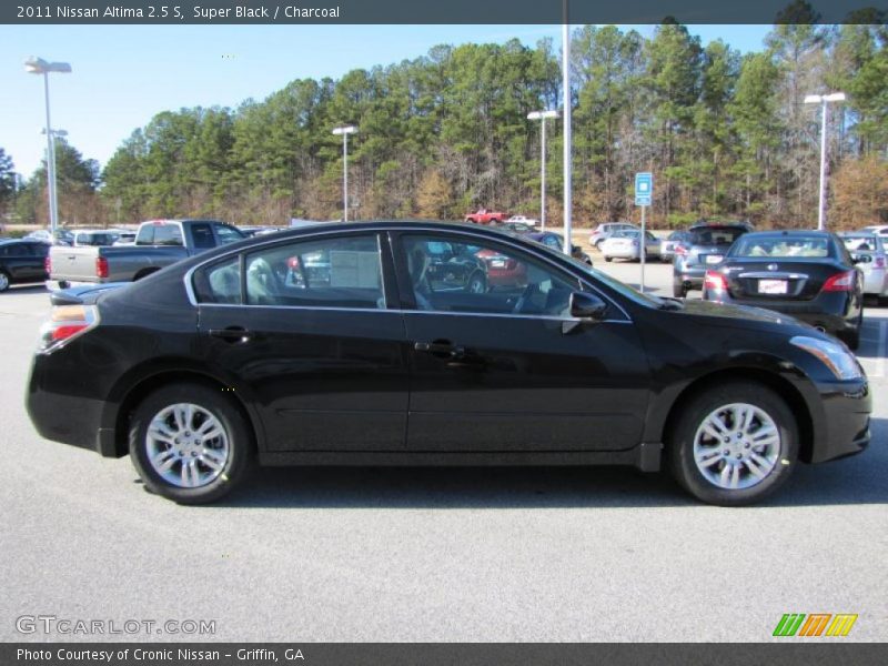 Super Black / Charcoal 2011 Nissan Altima 2.5 S