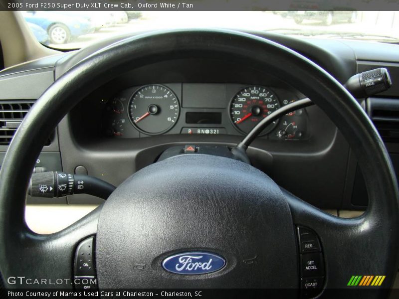 Oxford White / Tan 2005 Ford F250 Super Duty XLT Crew Cab