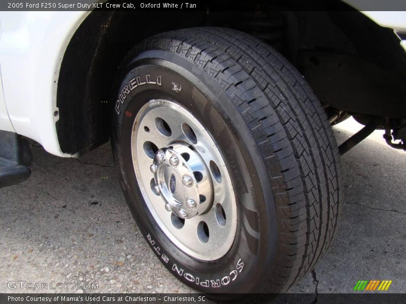 Oxford White / Tan 2005 Ford F250 Super Duty XLT Crew Cab