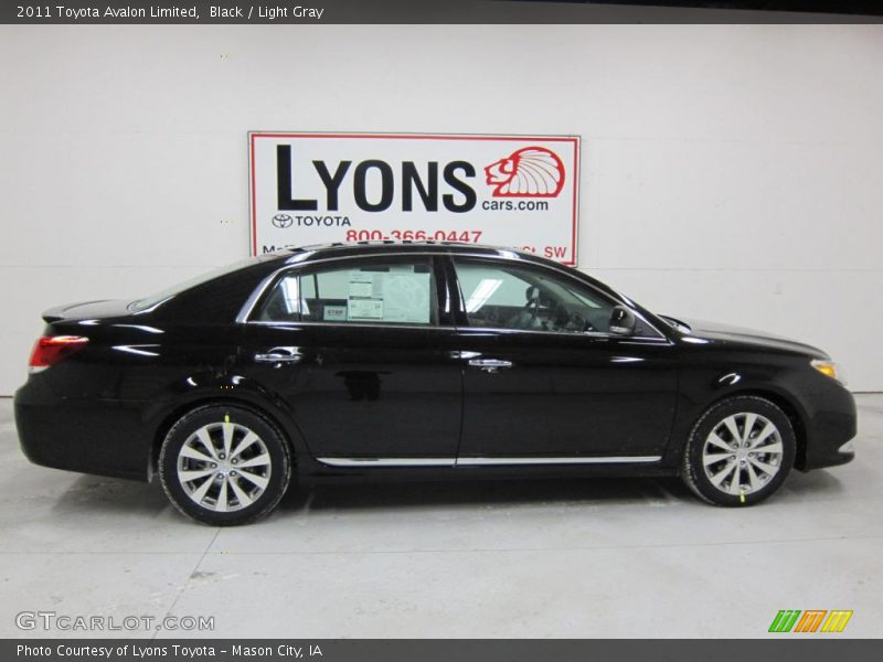 Black / Light Gray 2011 Toyota Avalon Limited