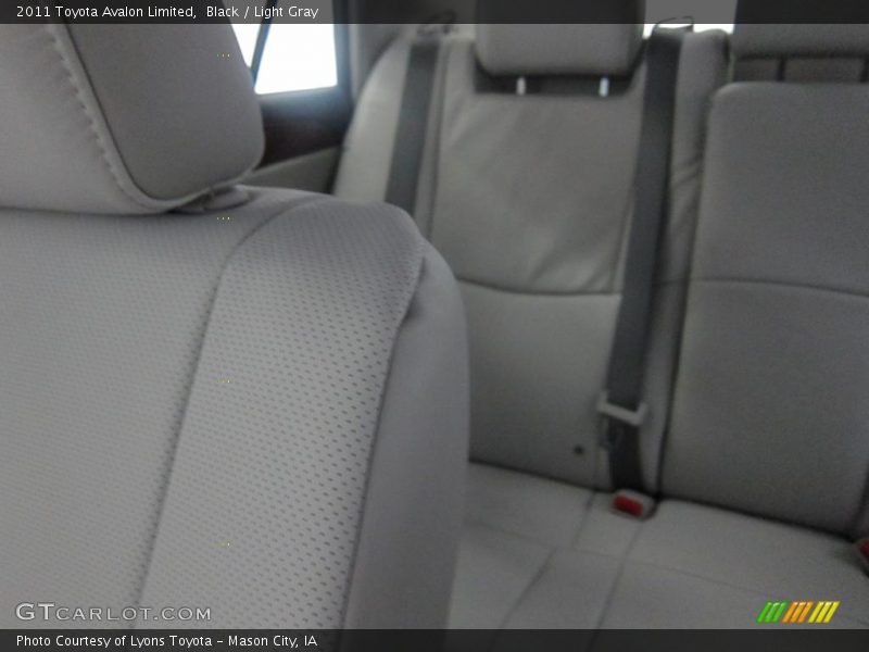 Black / Light Gray 2011 Toyota Avalon Limited