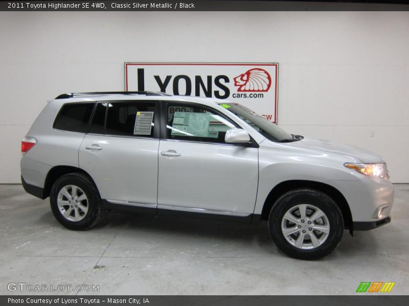 Classic Silver Metallic / Black 2011 Toyota Highlander SE 4WD