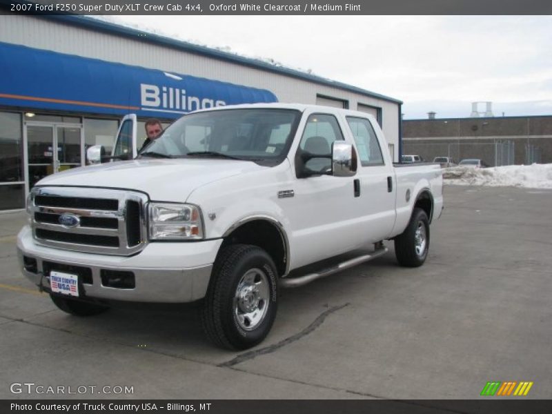 Oxford White Clearcoat / Medium Flint 2007 Ford F250 Super Duty XLT Crew Cab 4x4