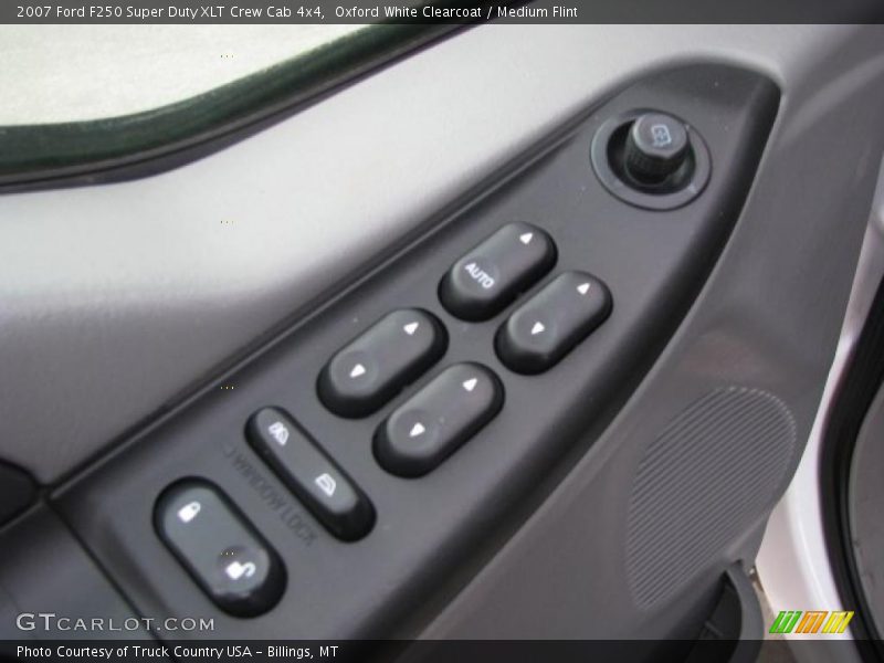 Oxford White Clearcoat / Medium Flint 2007 Ford F250 Super Duty XLT Crew Cab 4x4