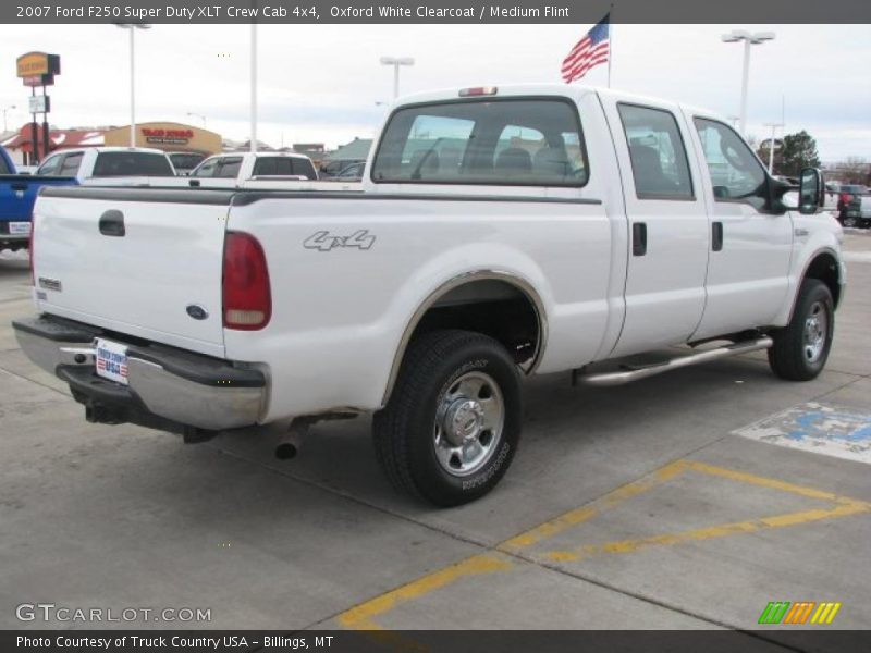 Oxford White Clearcoat / Medium Flint 2007 Ford F250 Super Duty XLT Crew Cab 4x4